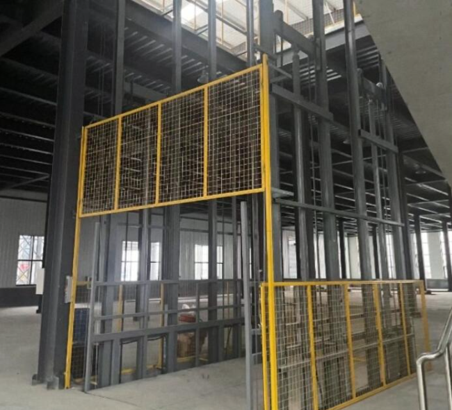 施秉请详细介绍一下货梯安装在室外的维护方法